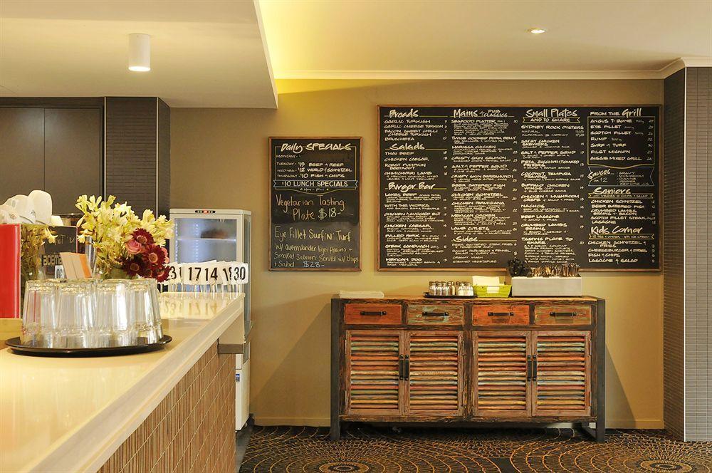 The Lakes Hotel Entrance Extérieur photo